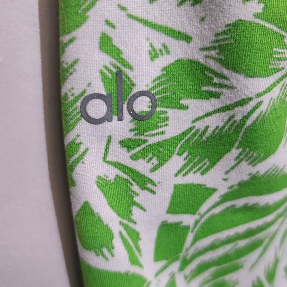 Alo Yoga Green Palm Print Airbrush Cropped Leggings Size S - Picture 3 of 5